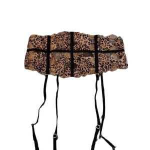 Victoria secret embroidery lace waist cincher leopard new in package XS/S garter